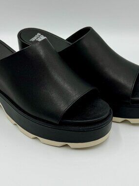 NEW Sorel Women's Black Slip On Sandals Size 8 -New In Box-